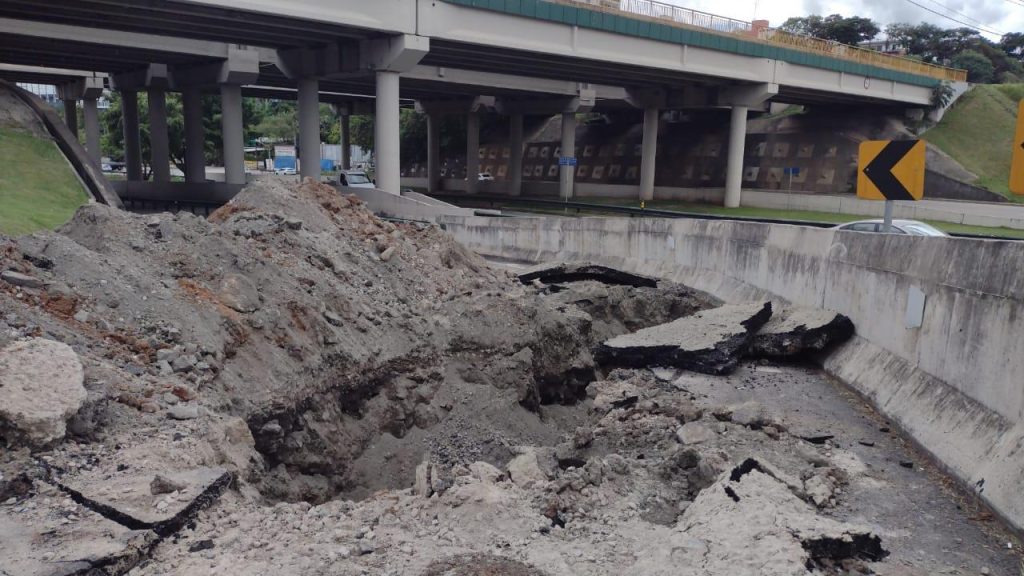 Avenida é interditada em São José dos Campos
