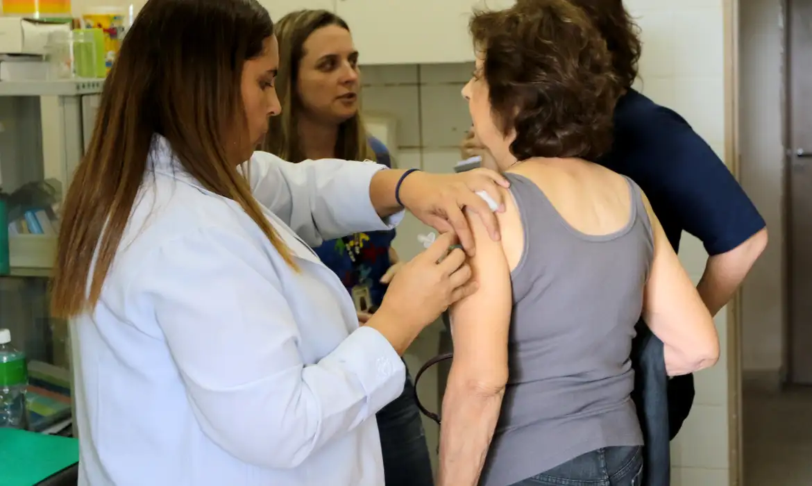 Vacinação contra a gripe em Caçapava