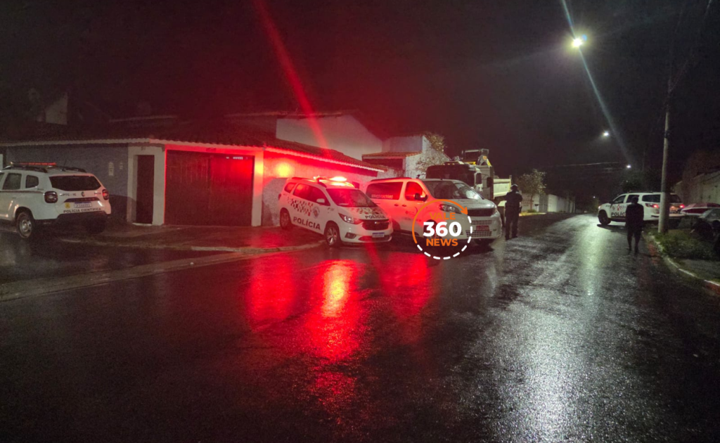 Homem dorme embaixo de caminhão e morre atropelado em Caçapava 1 Homem dorme embaixo de caminhão e morre atropelado em Caçapava