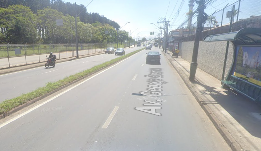 Motociclista fica gravemente ferida em acidente com carro em São José dos Campos
