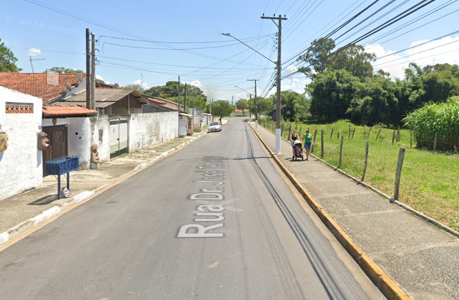 Adolescente é atropelada por motociclista