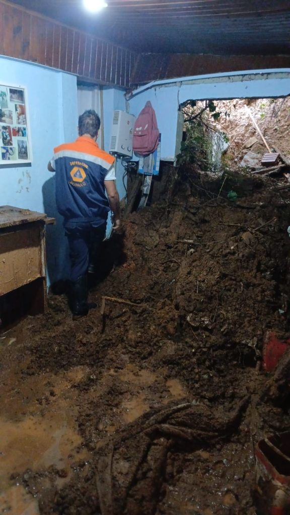 deslizamentos de terra em Campos dos Jordão