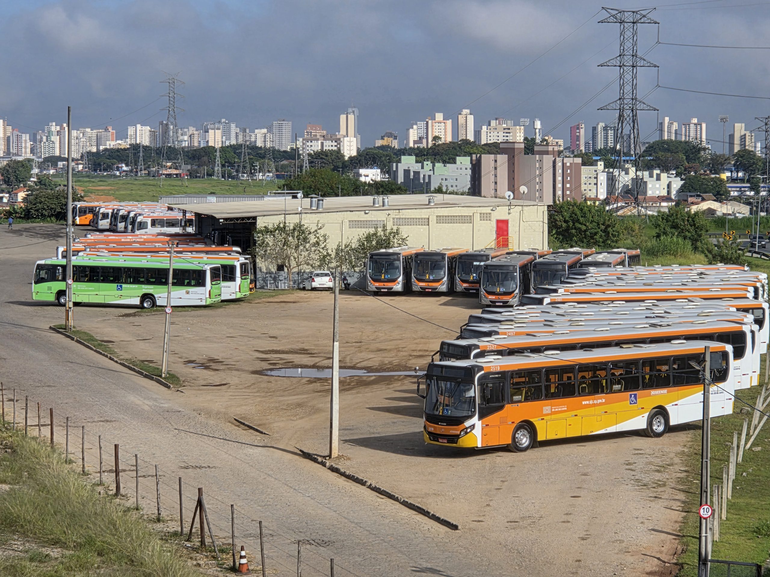 Reunião com empresas de ônibus do Vale do Paraíba