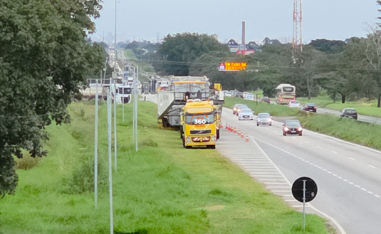 Carreta com transformador de 600 toneladas deve seguir viagem pela Dutra