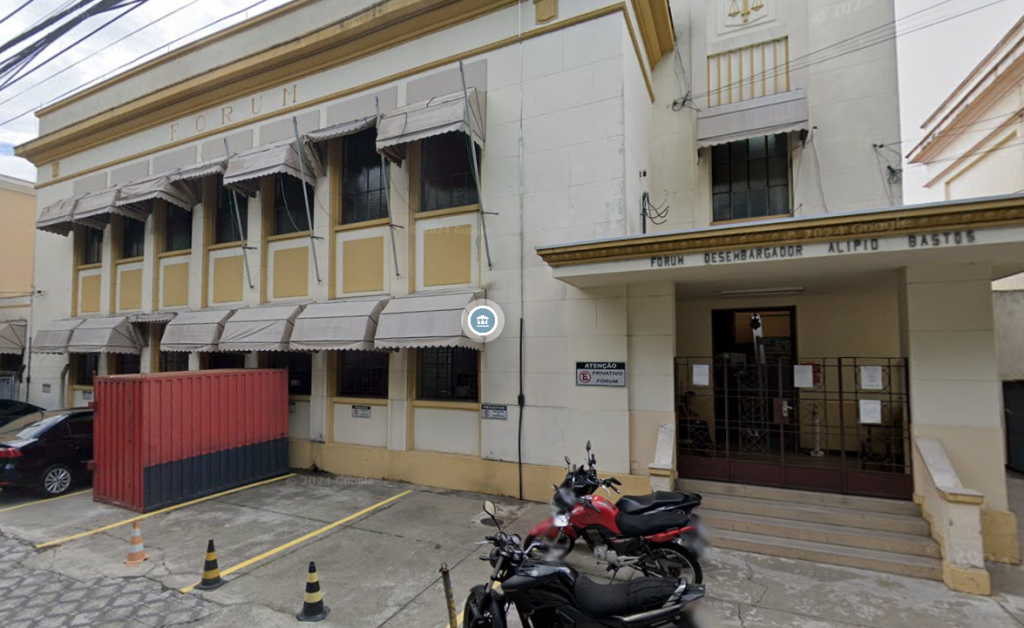 Em Caçapava, mulher é condenada a 16 anos de prisão por morte de criança, que ficou alimentação e água 1 mulher é condenada a 16 anos de prisão por morte de criança