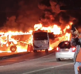 queimar ônibus em Jacareí