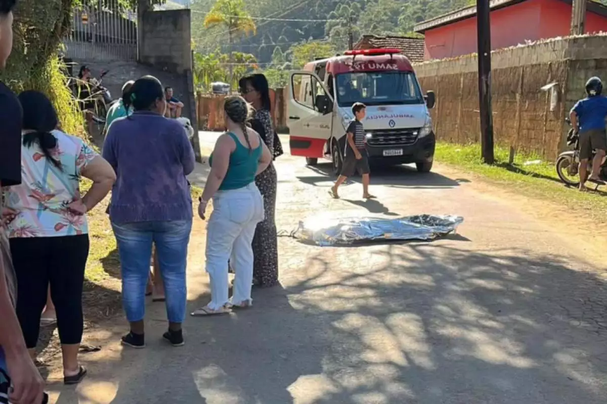 Idoso morre atropelado após se deitar em rodovia de São José dos Campos