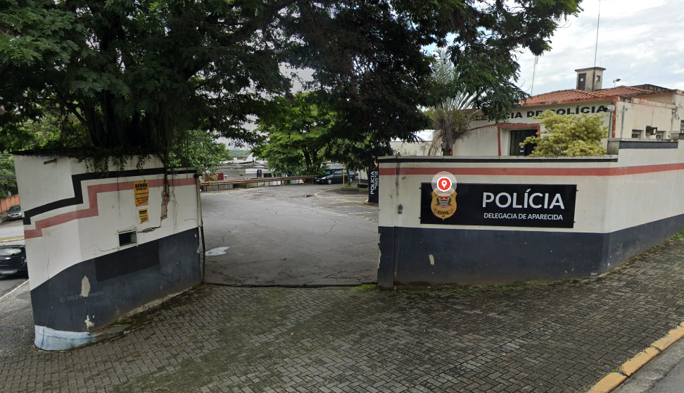 pauladas em funcionária de limpeza em Aparecida
