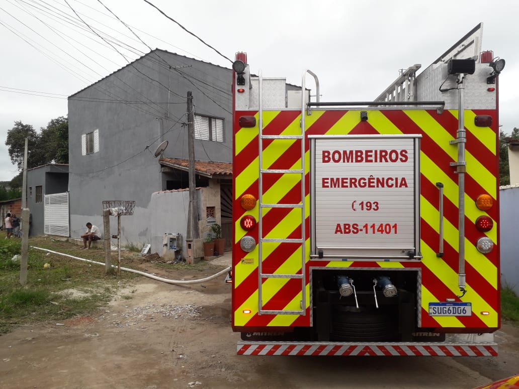 Homem morre carbonizado em incêndio suspeito em Caraguatatuba