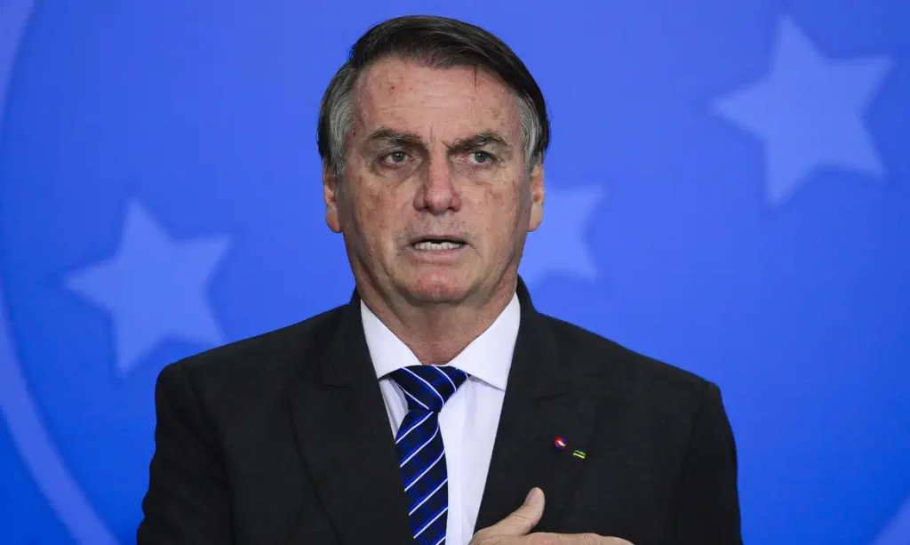 Bolsonaro fala depois de colocar tornozeleira