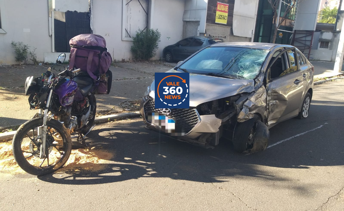 Motoboy sofre grave acidente