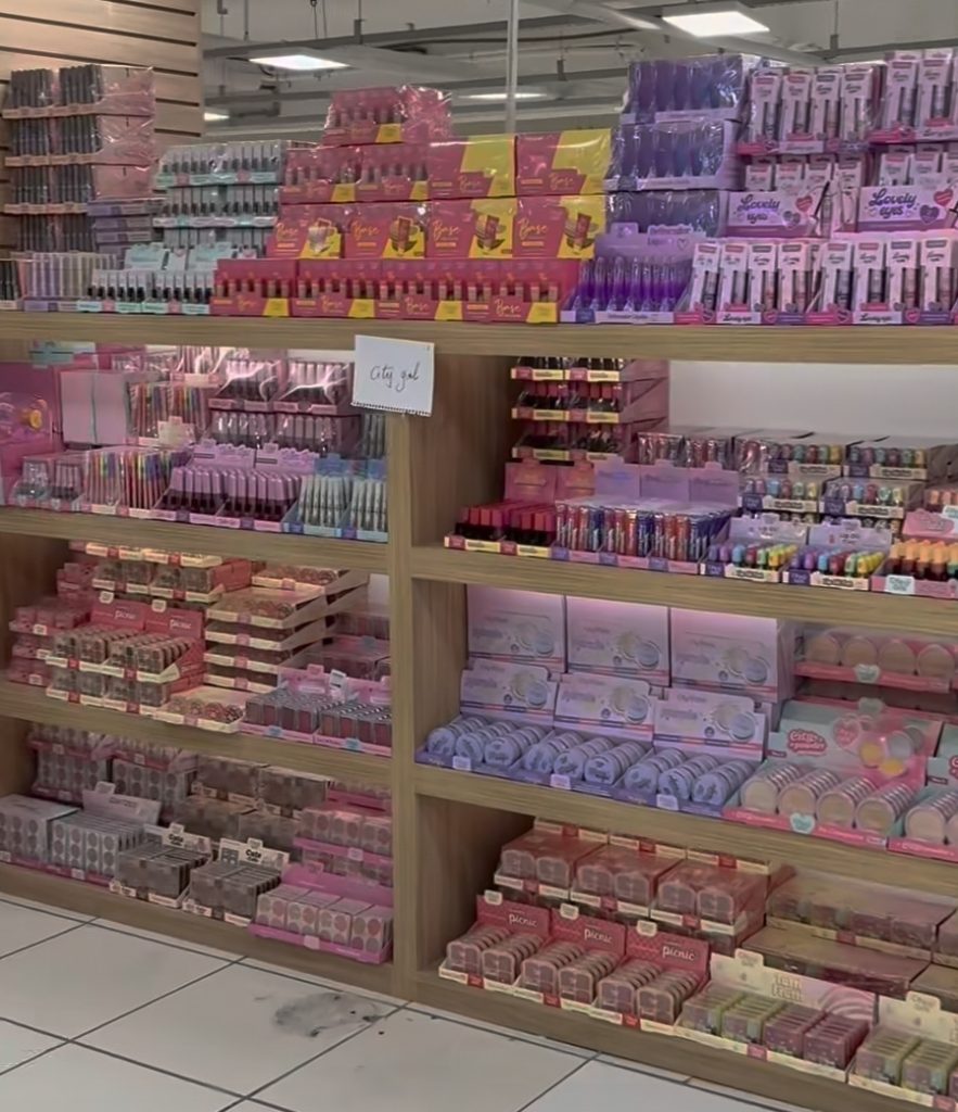 Busca Busca São José dos Campos inaugura mega loja de cosméticos