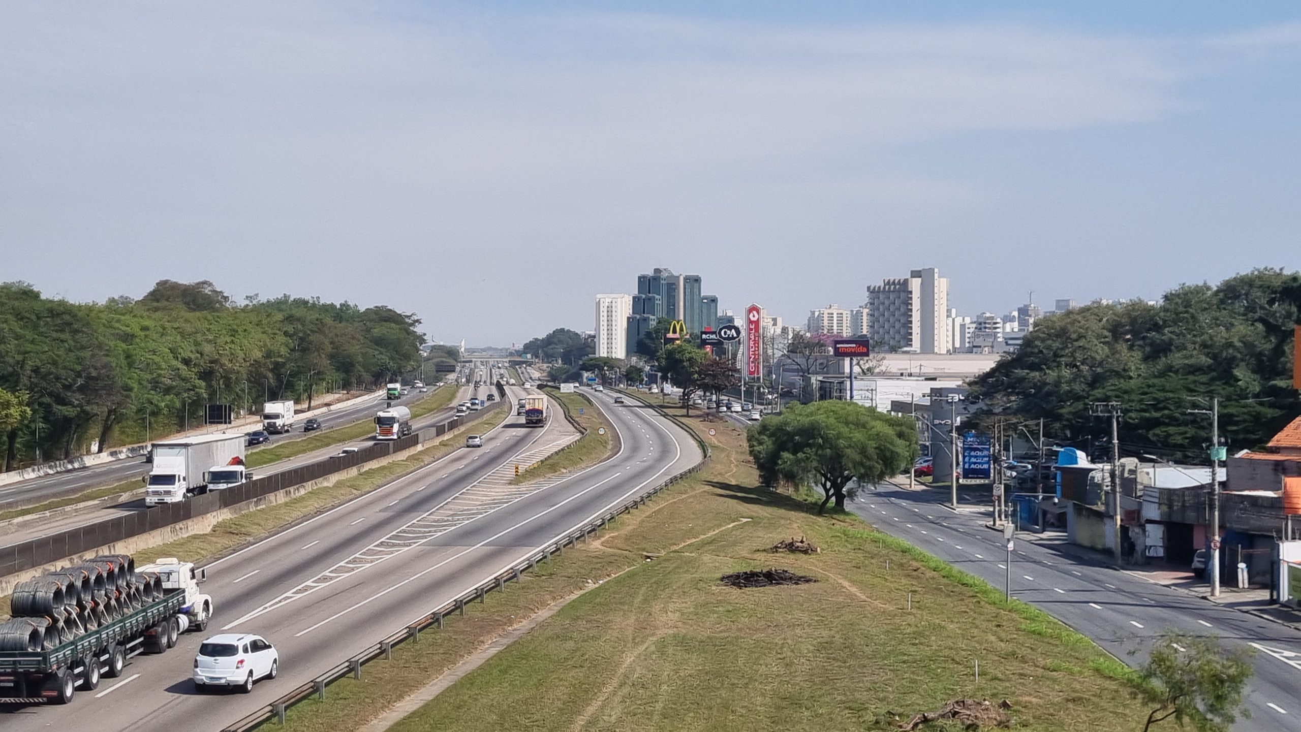 Atropelamento na Via Dutra em São José dos Campos