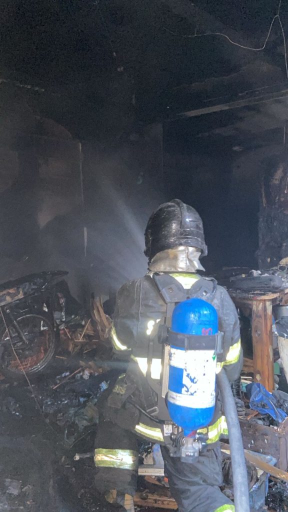 Incêndio em residência deixa vítima fatal em Caraguatatuba 1 Incêndio em residência