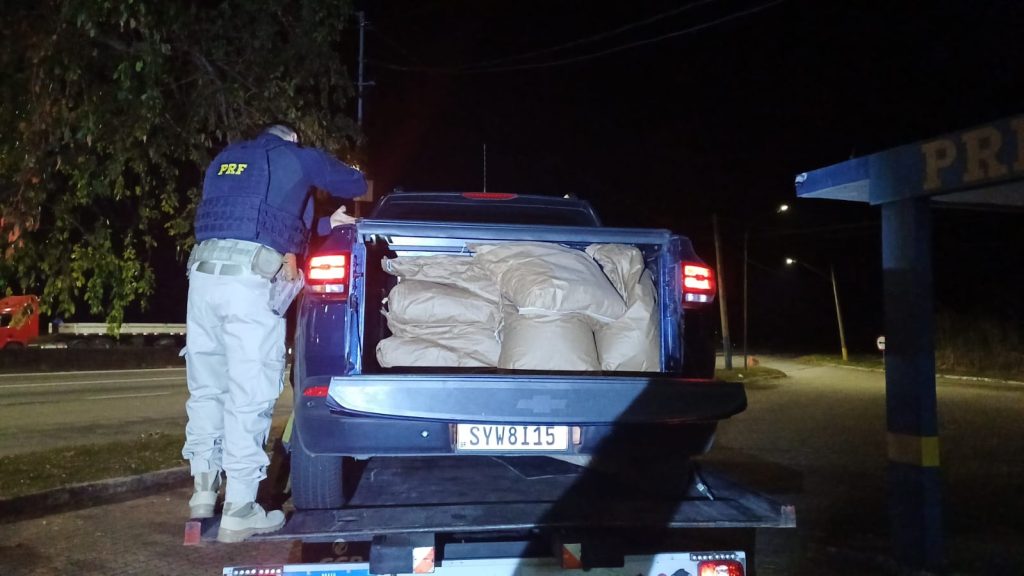 policial é atropelado e sofre fraturas durante fuga