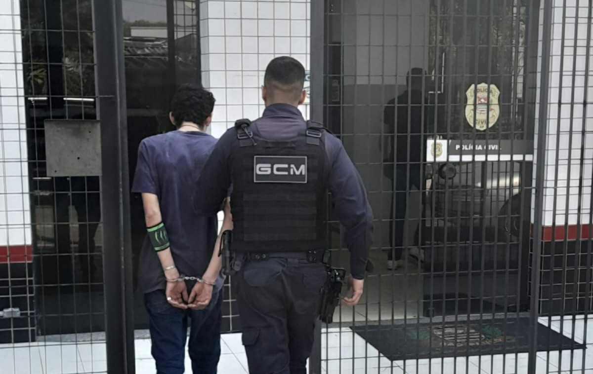 GCM de Taubaté detém suspeito por queimada na estrada do Itapecerica