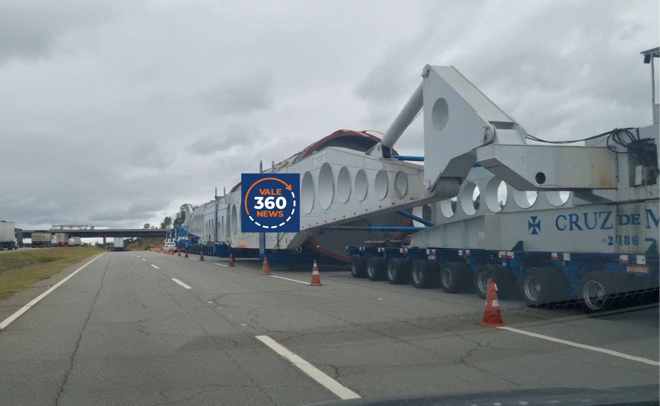 Para não atrapalhar o trânsito, megacarreta que está na rodovia D.Pedro, em Jacareí, fará deslocamento durante à noite/madrugada