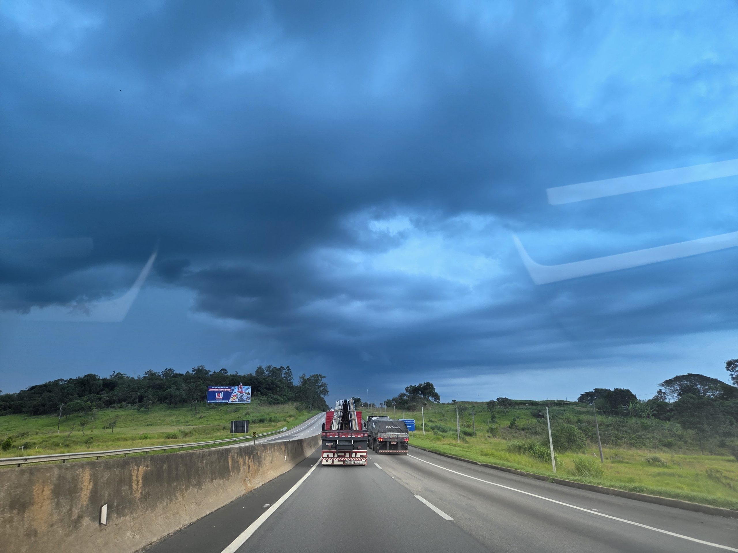 Frente fria fraca muda o tempo no fim de semana no Vale do Paraíba; Litoral Norte pode ter chuva leve