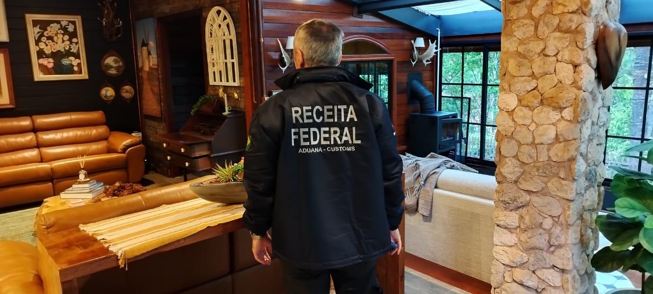 Com cumprimento de mandado em Campos do Jordão, Operação Spare mira rede de postos, motéis e franquias usadas para lavar dinheiro em SP; R$ 4,5 bi movimentados