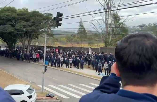 greve na Embraer São José dos Campos