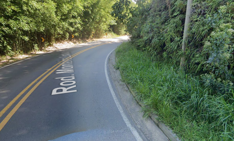 Ciclista morre e outro fica ferido após colisão com caminhão na SP-50, em Monteiro Lobato