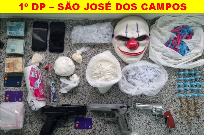Polícia Civil de São José dos Campos prende homem por tráfico de drogas, apreende entorpecentes, armas de brinquedo e R$ 11,7 mil