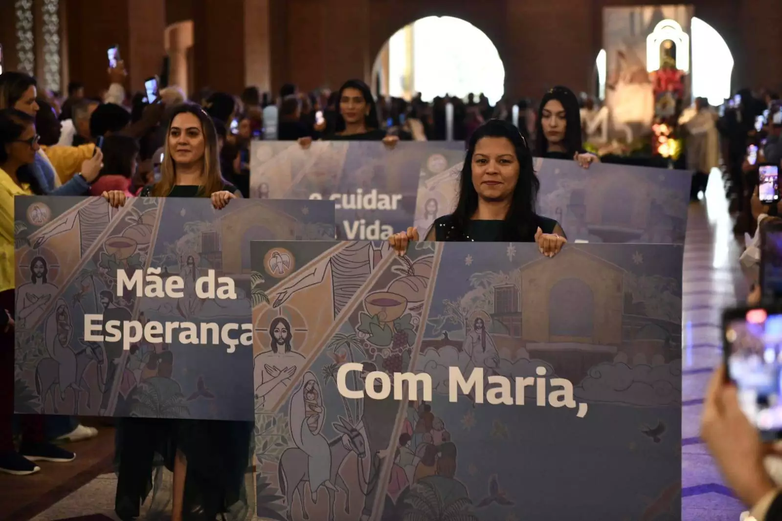 Novena da Padroeira 2025 acontece de 3 a 12 de outubro com o tema “Com Maria, Mãe da Esperança, conhecer Jesus e cuidar da vida”