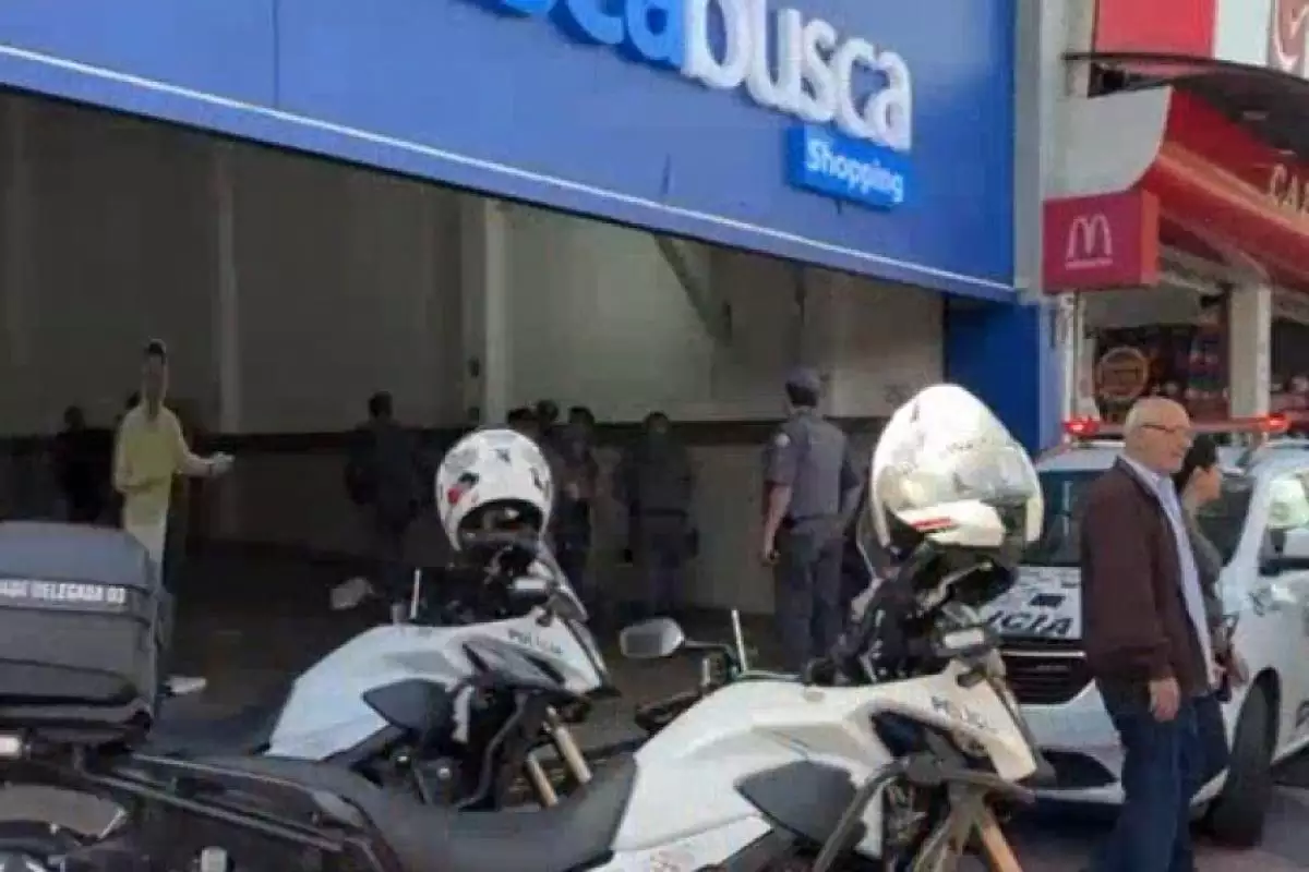 esconder no Busca Busca