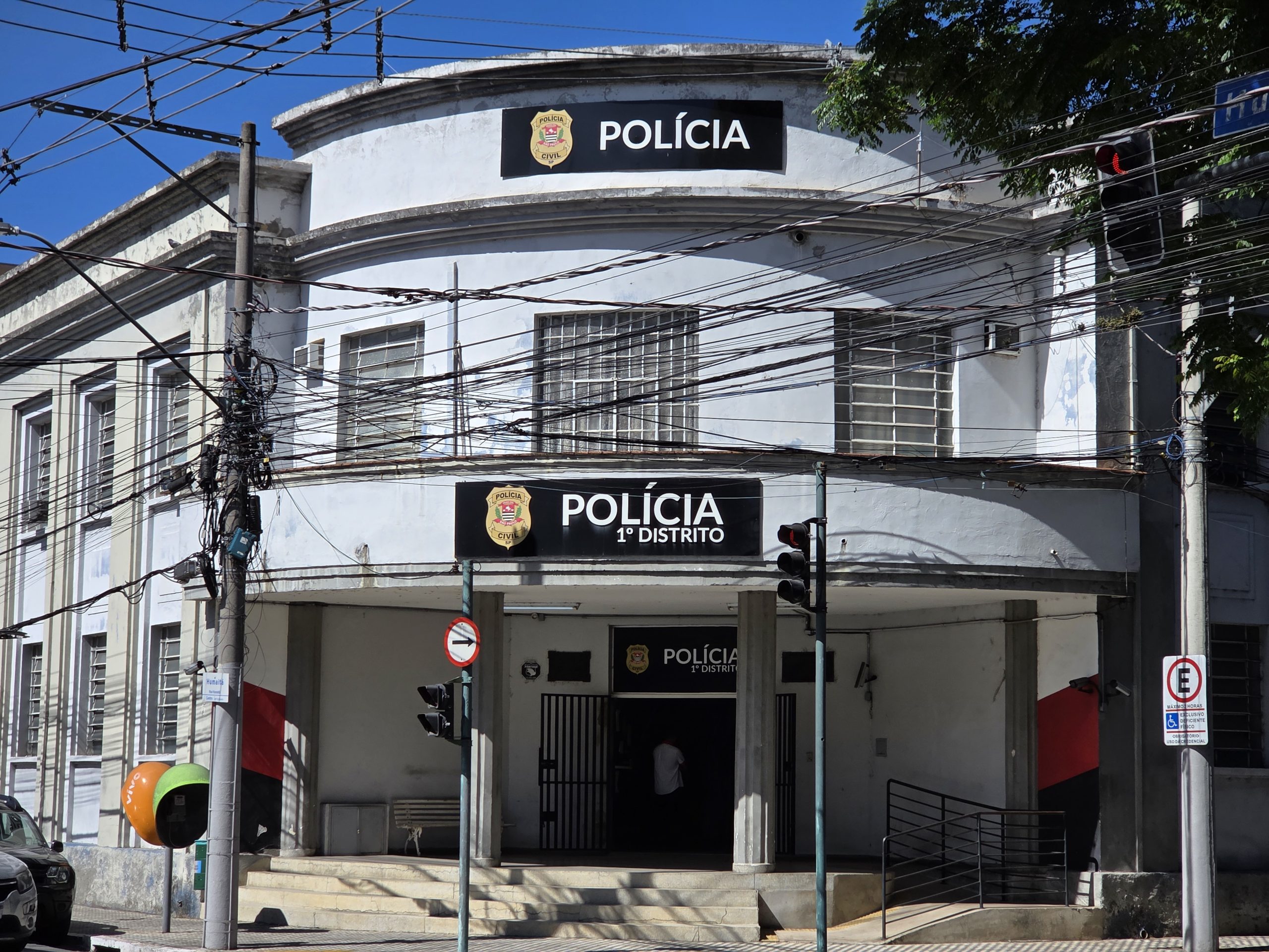 Policiais do 1º DP prendem motorista da BMW suspeito de matar jovem em colisão a alta velocidade, na Via Dutra, em São José dos Campos