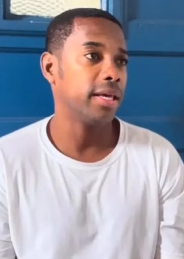 Robinho deixa o presídio dos famosos em Tremembé