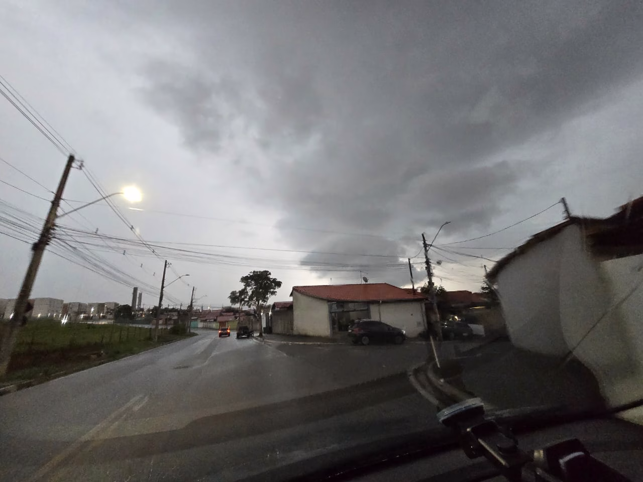Depois de feriado chuvoso, tempo deve continuar instável no Vale do Paraíba no começo de novembro