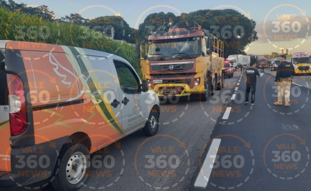 Grave engavetamento entre cinco veículos e ônibus deixa motorista morto e passageiros feridos na Via Dutra