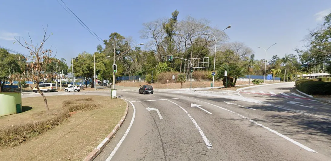 Mulher morre atropelada por motociclista em São José dos Campos