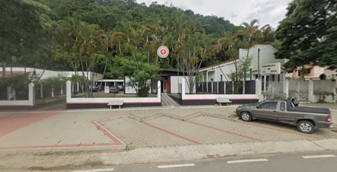 Motorista de trator cai em ribanceira e morre em fazenda do Vale do Paraíba