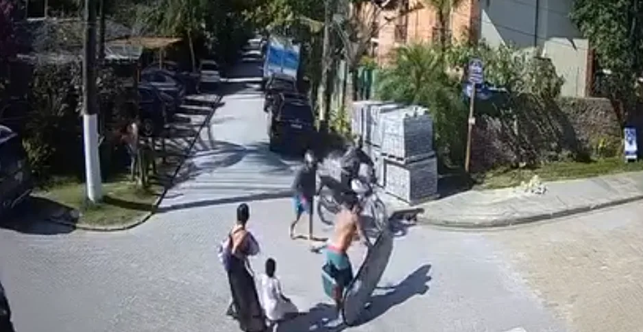 PM prende suspeitos de assaltar turistas em Praia de São Sebastião