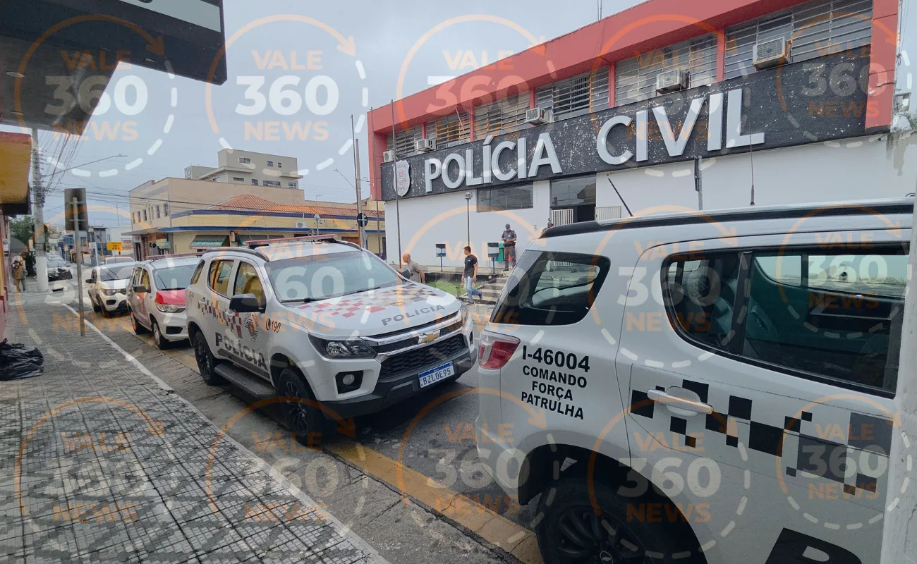 Perseguição em Caçapava: Motorista bêbado quase atropela mulher com criança, anda na contramão, invade calçadas e ameaça PM