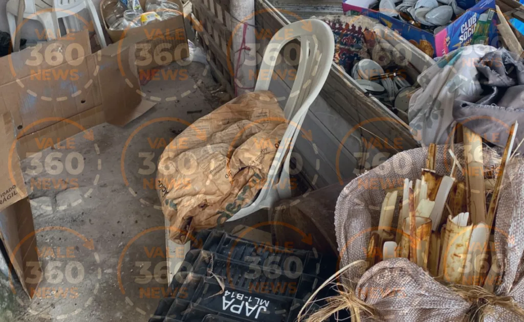 DIG de Jacareí fecha fábrica clandestina de palmito e apreende meia tonelada do produto 3 Jacareí, DIG de Jacareí, Polícia Civil, Rua Tupari, Igarapés, zona rural, palmito, vigilância sanitária, crime ambiental, crime contra a saúde pública, falsificação, apreensão, Vale do Paraíba