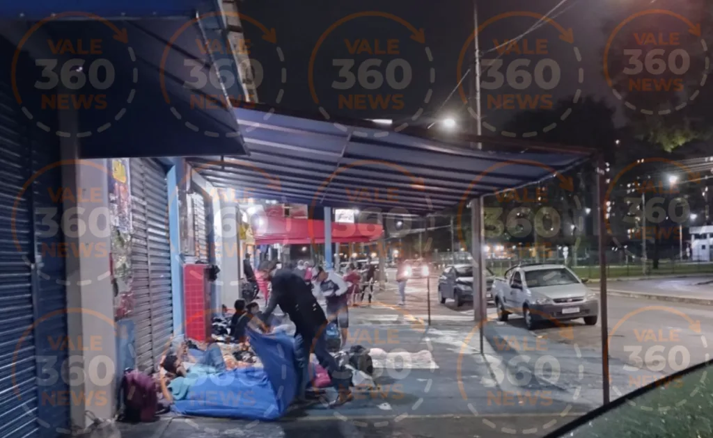 "Extensão da Cracolândia em São José dos Campos": Comerciantes relatam medo e uso de drogas na lateral da Rodoviária Nova 1 Extensão da Cracolândia em São José dos Campos