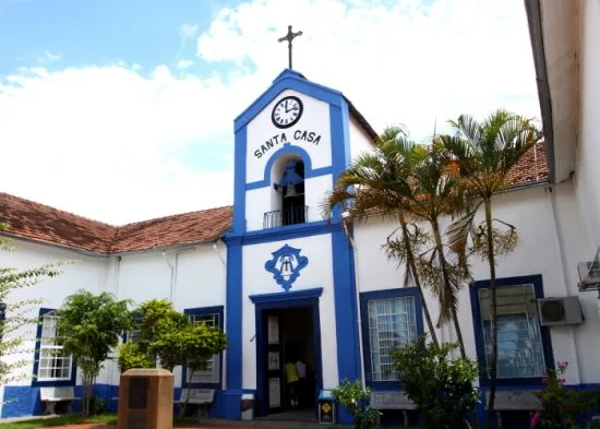 Mistério em Jacareí: homem em suposto surto é encontrado ferido em mata e morre no hospital