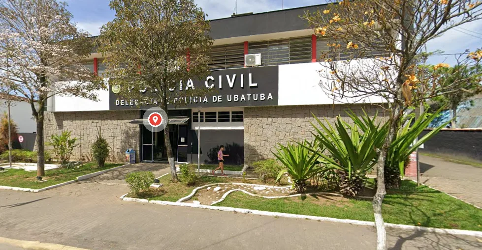 Jovem de 23 anos é atacada a facadas