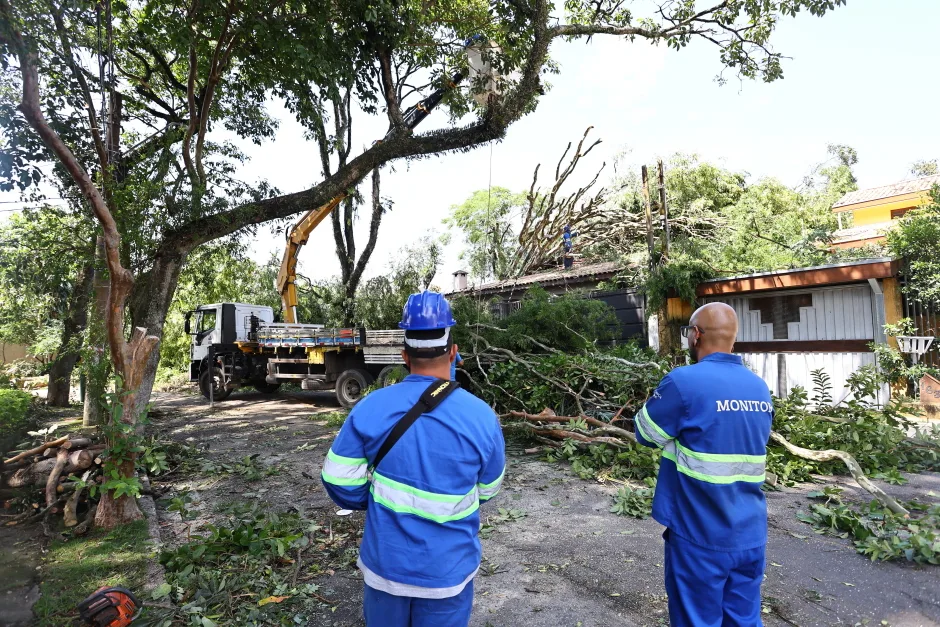 Ventos chegam a 117 km/h em São José dos Campos, diz Prefeitura
