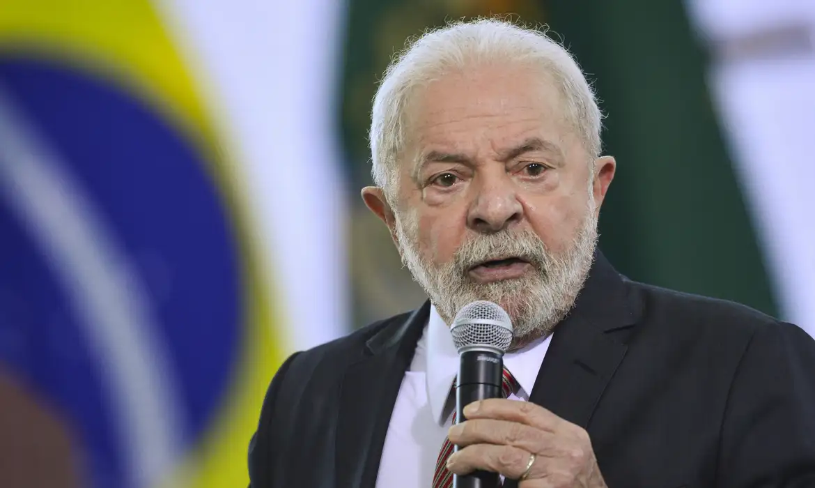 Brasil condena bombardeios