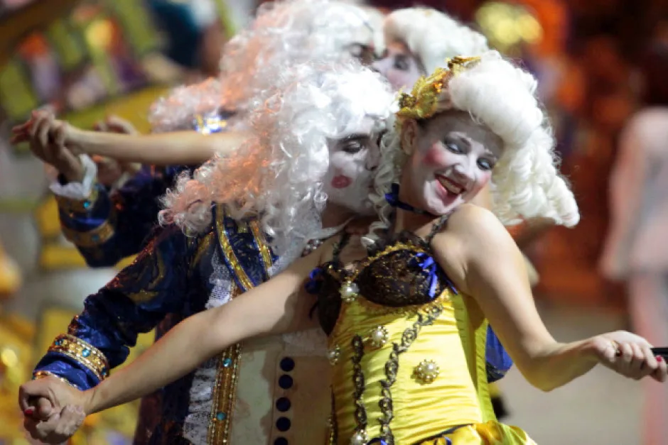 Após 13 anos, desfile das escolas de samba volta ao Centro de São José dos Campos. Veja o trajeto e os enredos