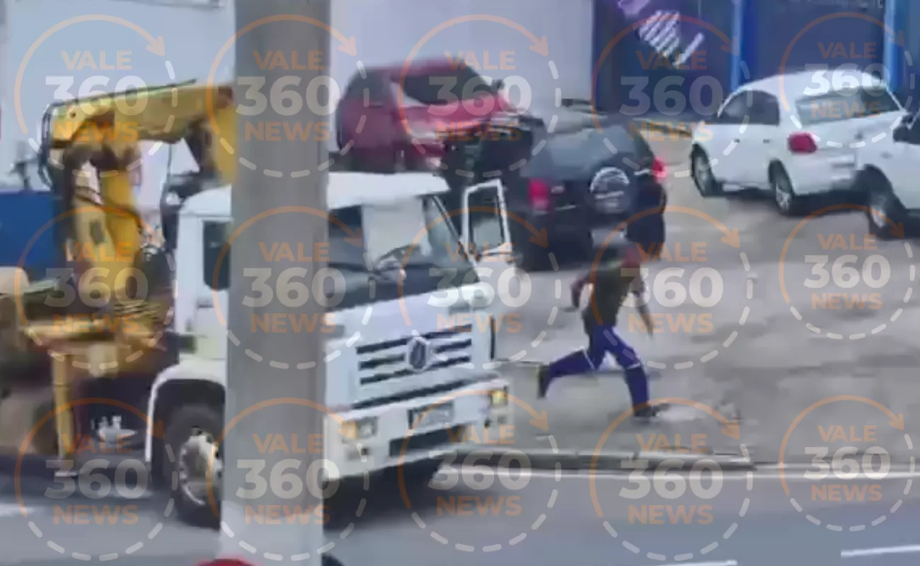 Após furto em Jacareí, motorista pula de caminhão em movimento durante perseguição policial em São José dos Campos