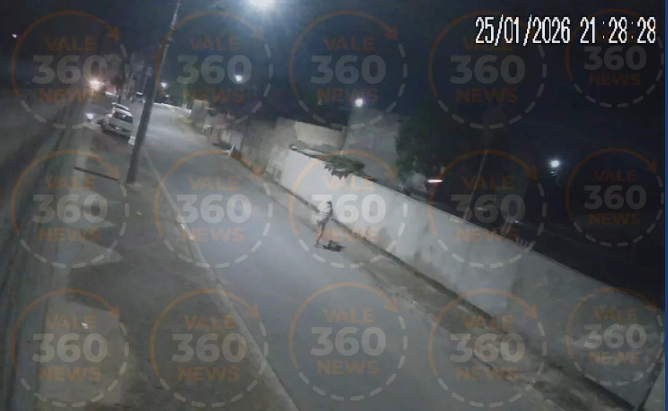Ataque a Bomba: homem é flagrado jogando artefato em quintal de casa com cachorros em São José dos Campos