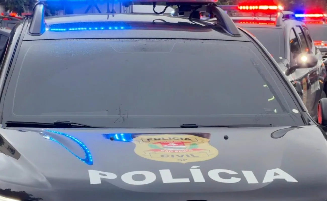 Criminosos em moto sem placa