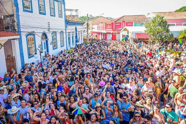 Como foi o Carnaval em Paraibuna? Bloco dos Bruto arrasta multidão e mistura folia com sertanejo