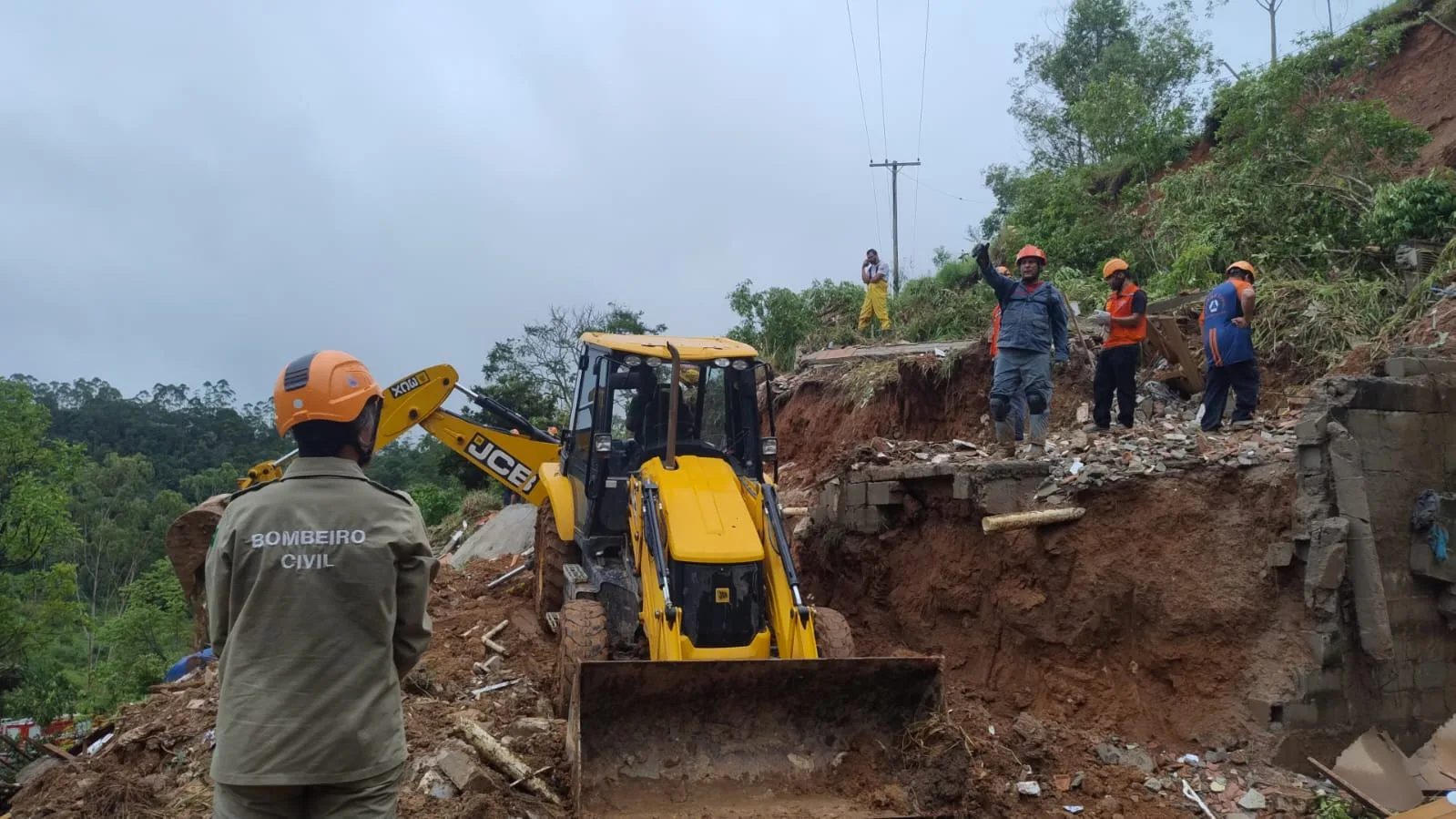 homem que estaria soterrado em Natividade da Serra