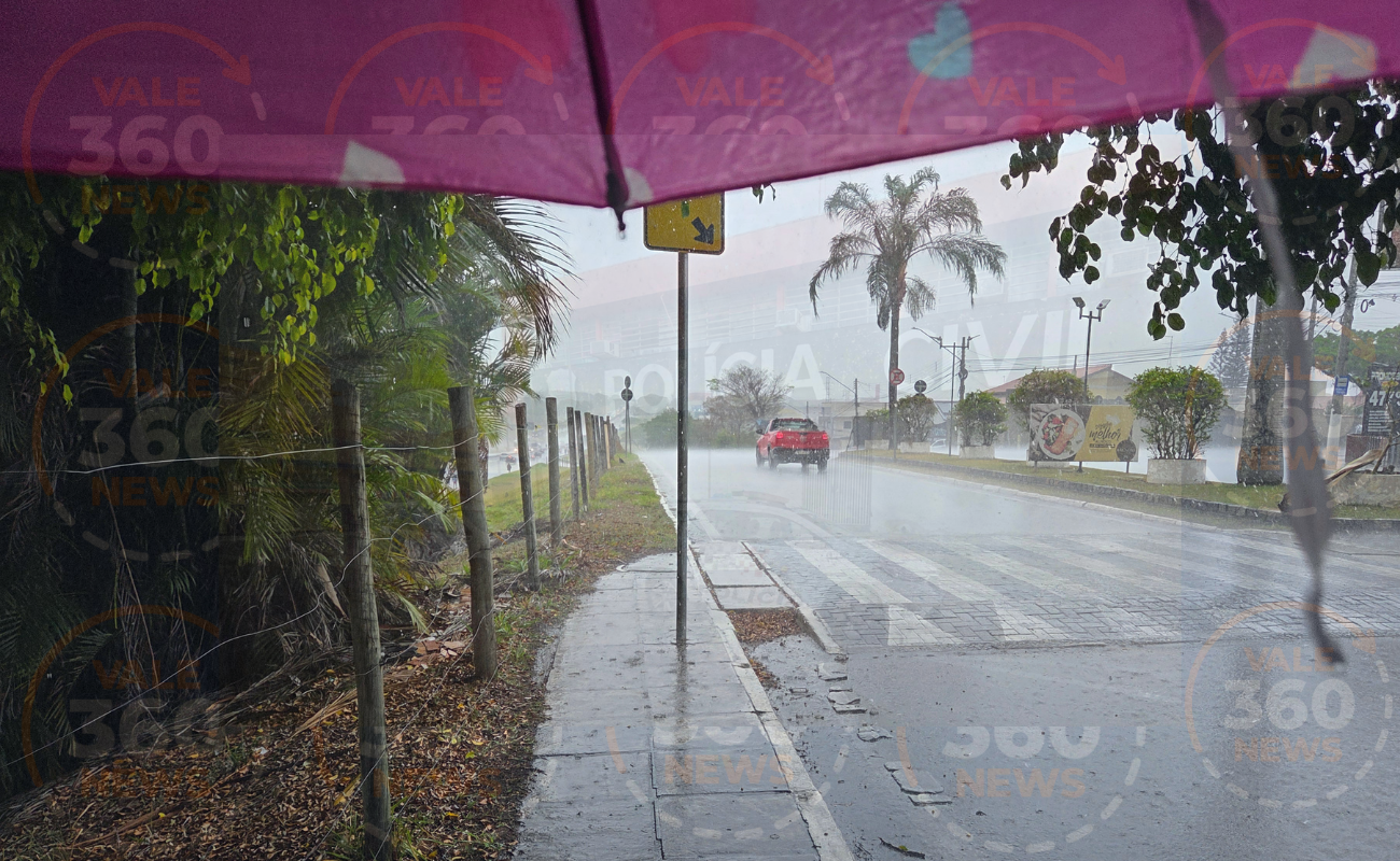 Vem mais chuva por aí? Frente fria traz temporais e alerta para o Litoral Norte, Serra da Mantiqueira e Vale do Paraíba