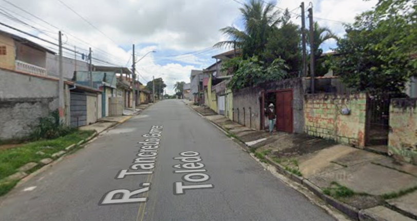 Criminoso em motocicleta